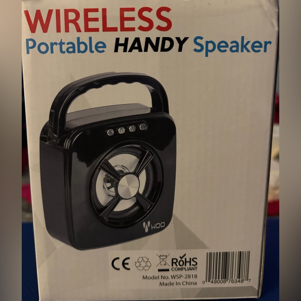 Woo Portable Speaker NWT In Box Wireless Portable Handy Speaker with Large Sound - Picture 2 of 7